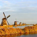 Bed & Breakfast Meet The Dutch Ridderkerk