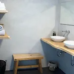 Bed & Breakfast Meet The Dutch 4*