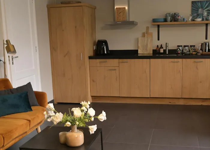 Meet The Dutch Bed & Breakfast 4*